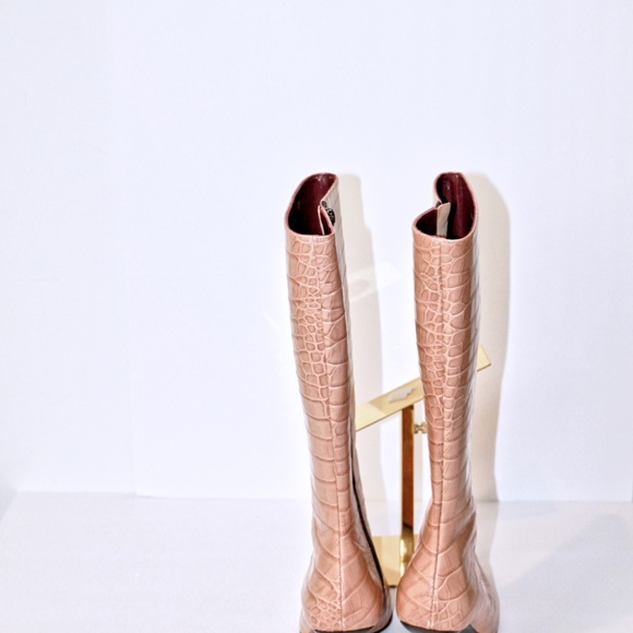 Bruno Magli Croc Boots Size (6) - Picture 2 of 6